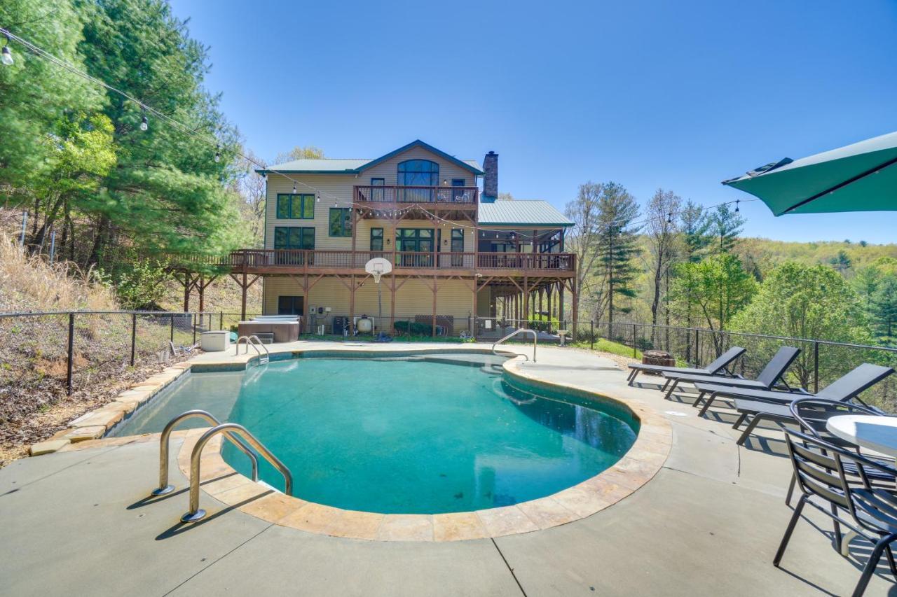 Expansive Home On 16 Acres With Smoky Mountain Views Murphy Exterior foto